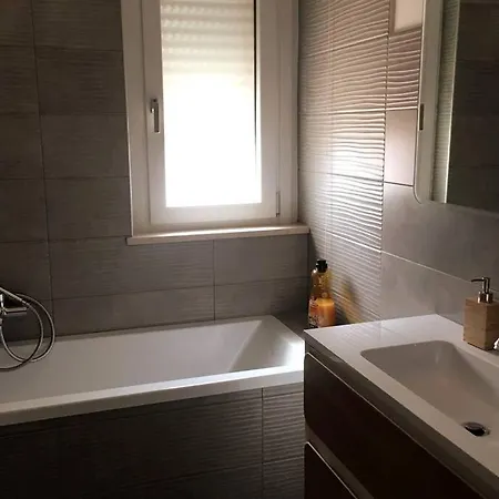 Lorenzo Apartment